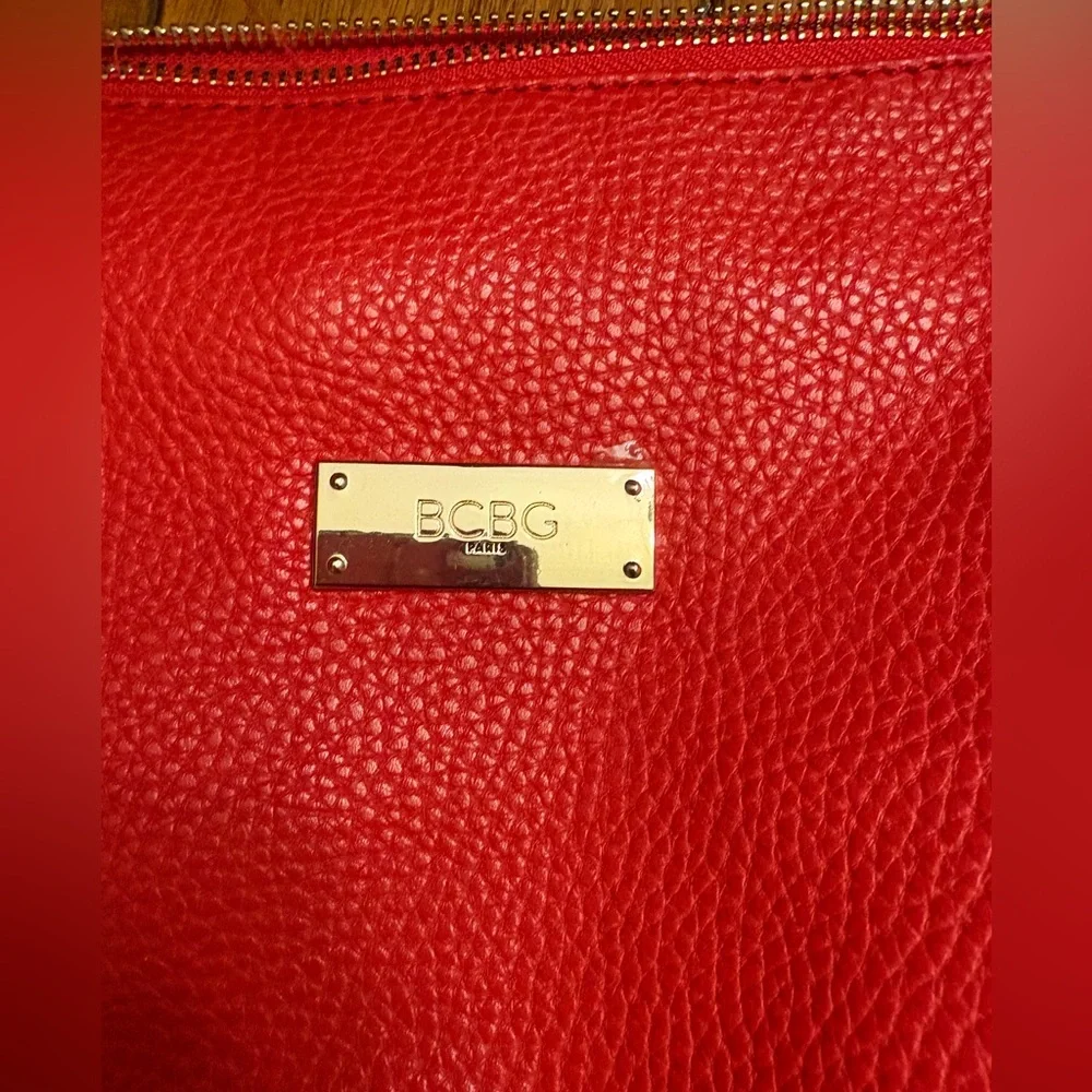 BCBG Red Bag set of 3! Tote, Purse and Wallet! - Picture 4 of 14